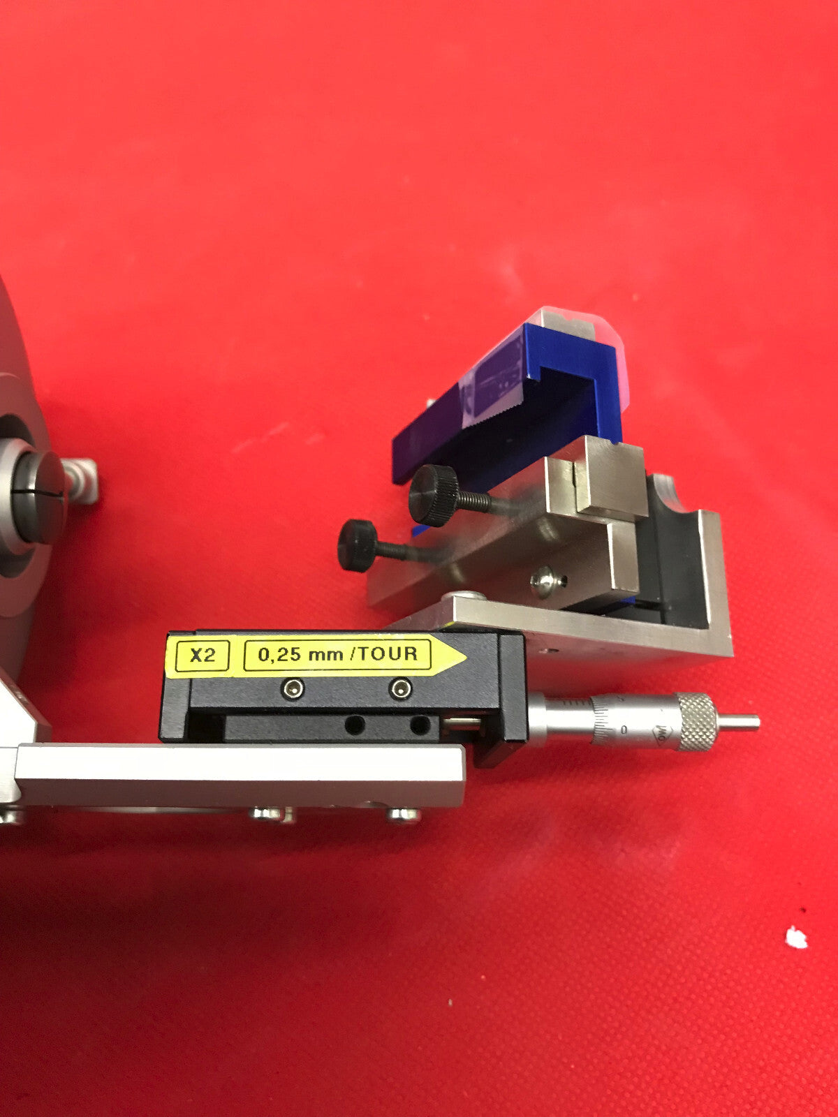 SONCEBOZ 6600R138 COLLETED ROTARY POSITIONER WITH NEWPORT XY STAGE