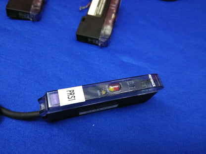 1 LOT DE 8 - AMPLIFICATEUR DE DÉTECTEUR DE PROXIMITÉ KEYENCE ES-M1