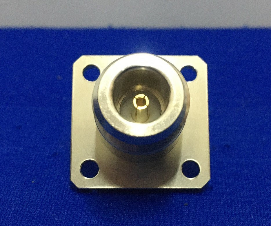 1 SCATOLA DA 20 CONNETTORI RF HUBER+SUHNER ® 23_N-50-0-195/133_NY 515-6001-1050