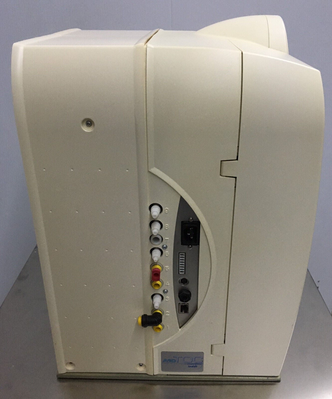 MILILIPORE MILLI-Q A10® TOC Z00Q0V0T0 モニター、電気定格: 100-230V 50/60HZ 16