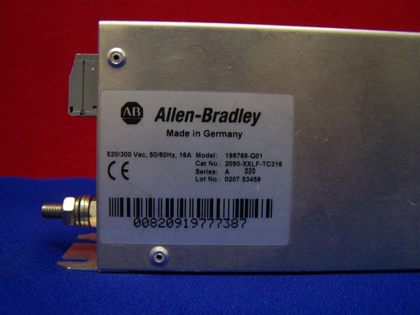 Allen-Bradley Allen Bradley AB 198778-Q01 2090-XXLF-TC316 FILTRO DE LÍNEA SIN ESCOBILLAS