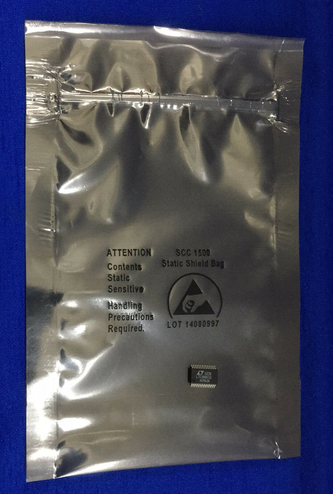 LTC1668CG 0239 N75634 DIGITAAL NAAR ANALOOG CONVERTER (ARTIKEL ANALOGE APPARATEN?)