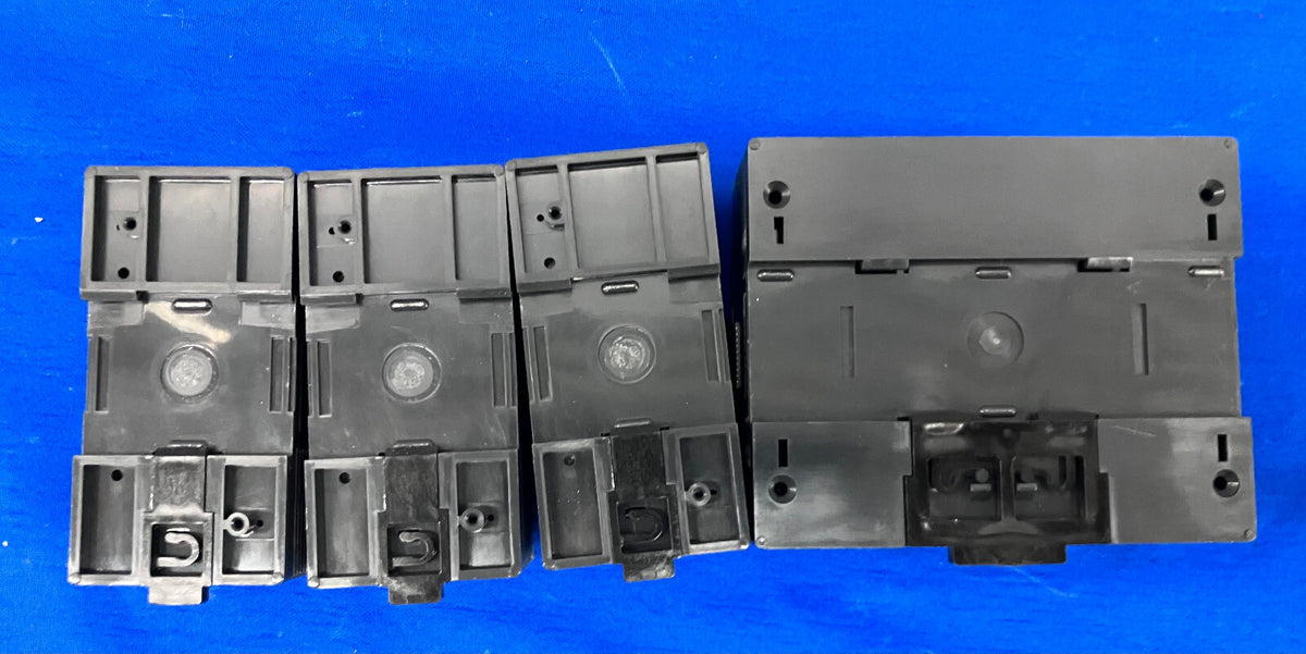 KEYENCE KV-4DR BASISEINHEIT, DC-TYP, MIT 2 MICRO PLC KV-E8X UND KV-E8A 