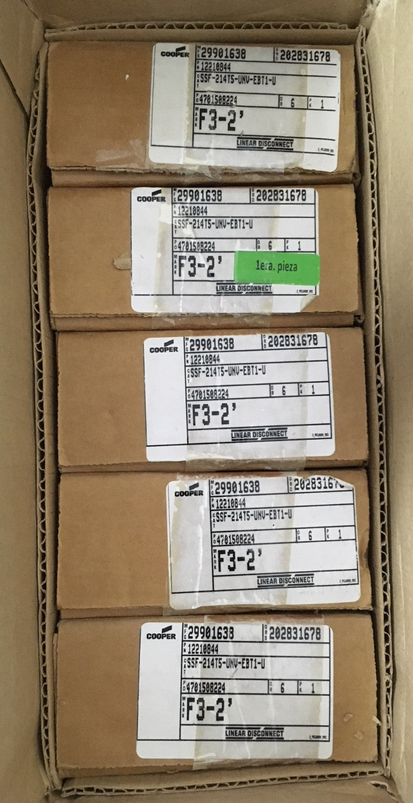 COOPER F3-2' 29901638 / 12210844 CAT SSF-214T5-UNV-EBT1-U STRIPLITE LIGHT QTE 5