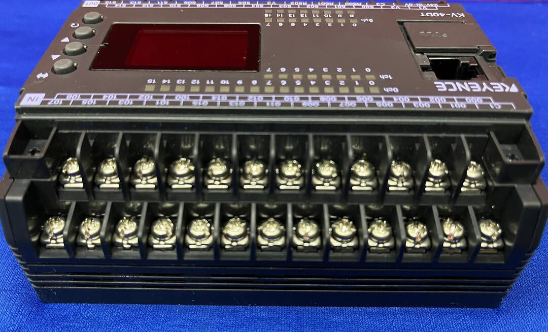 KEYENCE KV-40DT / KV40DT PROGRAMMEERBARE CONTROLLER (AFDEKKING ONTBREEKT) 