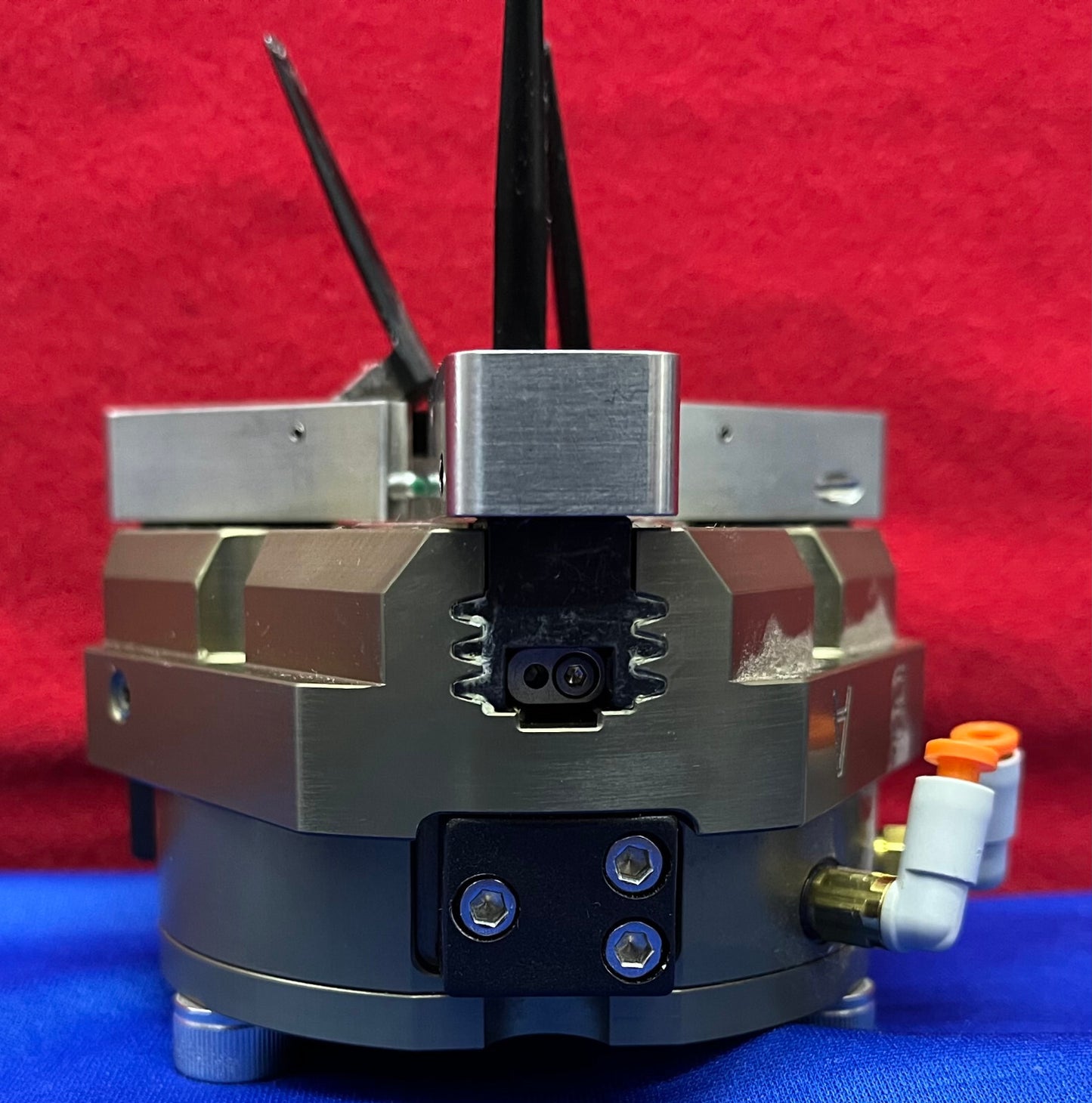 PINZA NEUMÁTICA SCHUNK PZB+80-1 PZBPlus801 Tamaño 80 305160 6 mm CARRERA POR MORDAZA