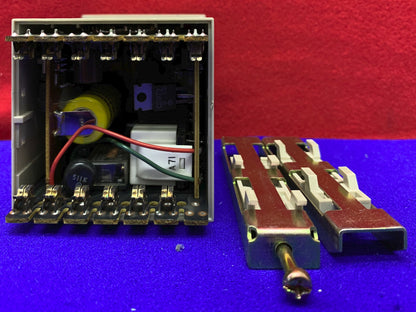 OMRON PLC H7AN CONTROPARTI/RIPARAZIONE CON STAFFE DI MONTAGGIO/PIASTRA POSTERIORE MANCANTE