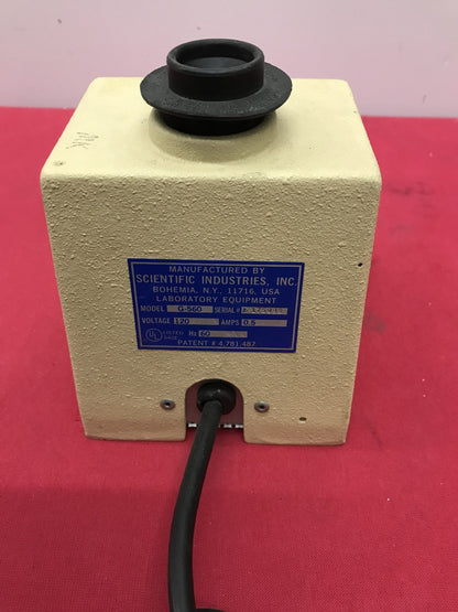 VWR Vortex Genie 2 G-560 LABORATORY MIXER 600 to 3,200 RPM  120V 60 Hz 0.5 Amps