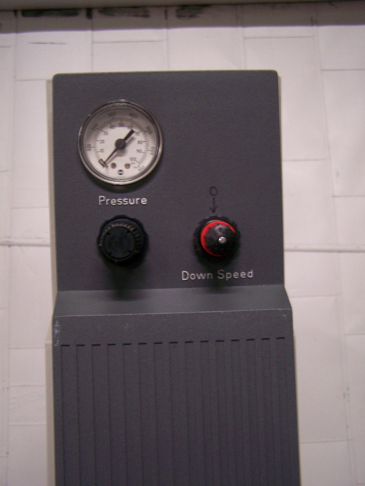 BRANSON ULTRASONIC WELDER 910IWT INPUT 117 VAC 13 AMP 50/60 HZ FOR PARTS REPAIR