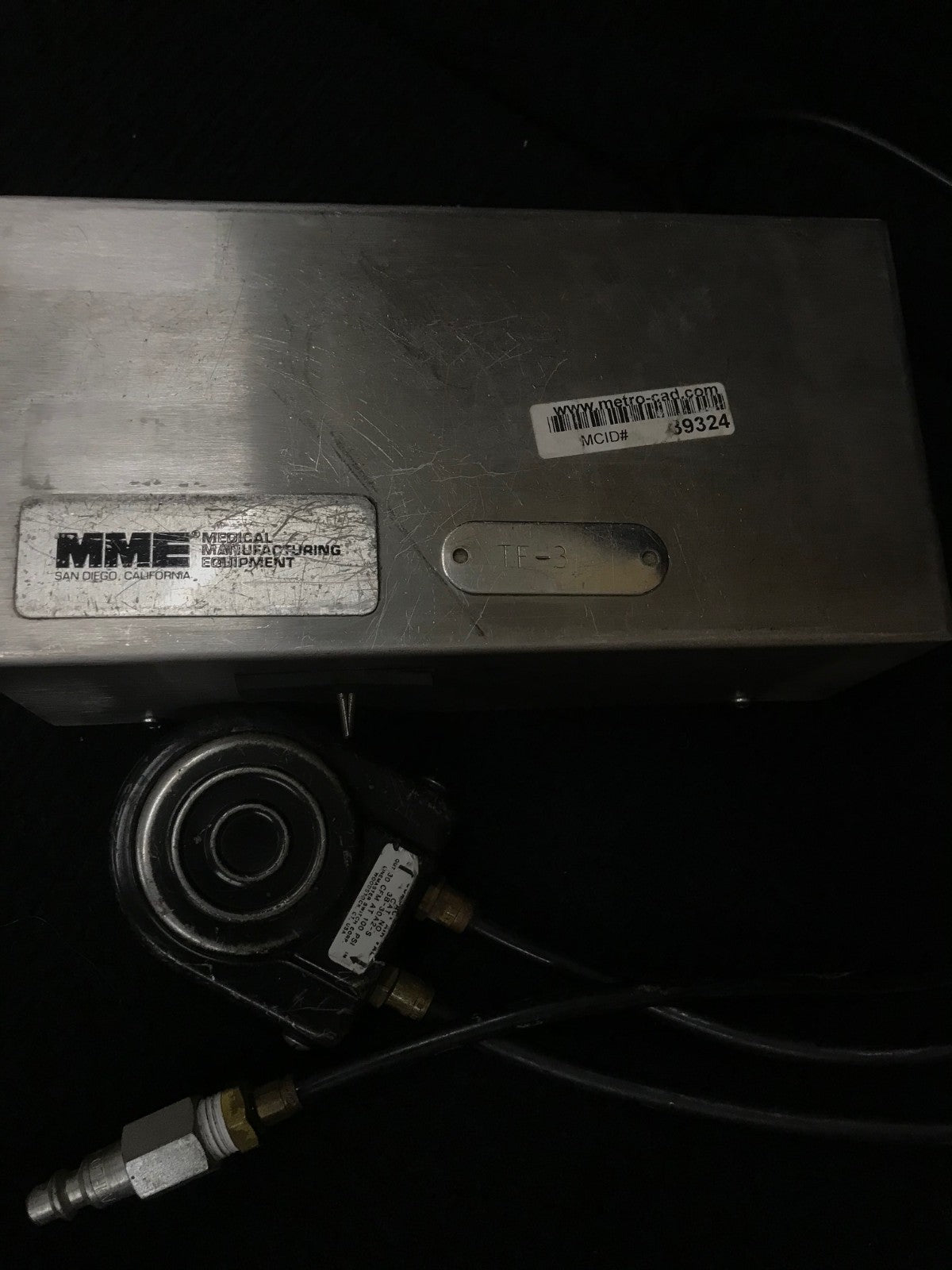 MME MEDICAL MANUFACTURING EQUIPMENT 4200 NEUMATIC CONTROLLED WITH FOOT SWITCH