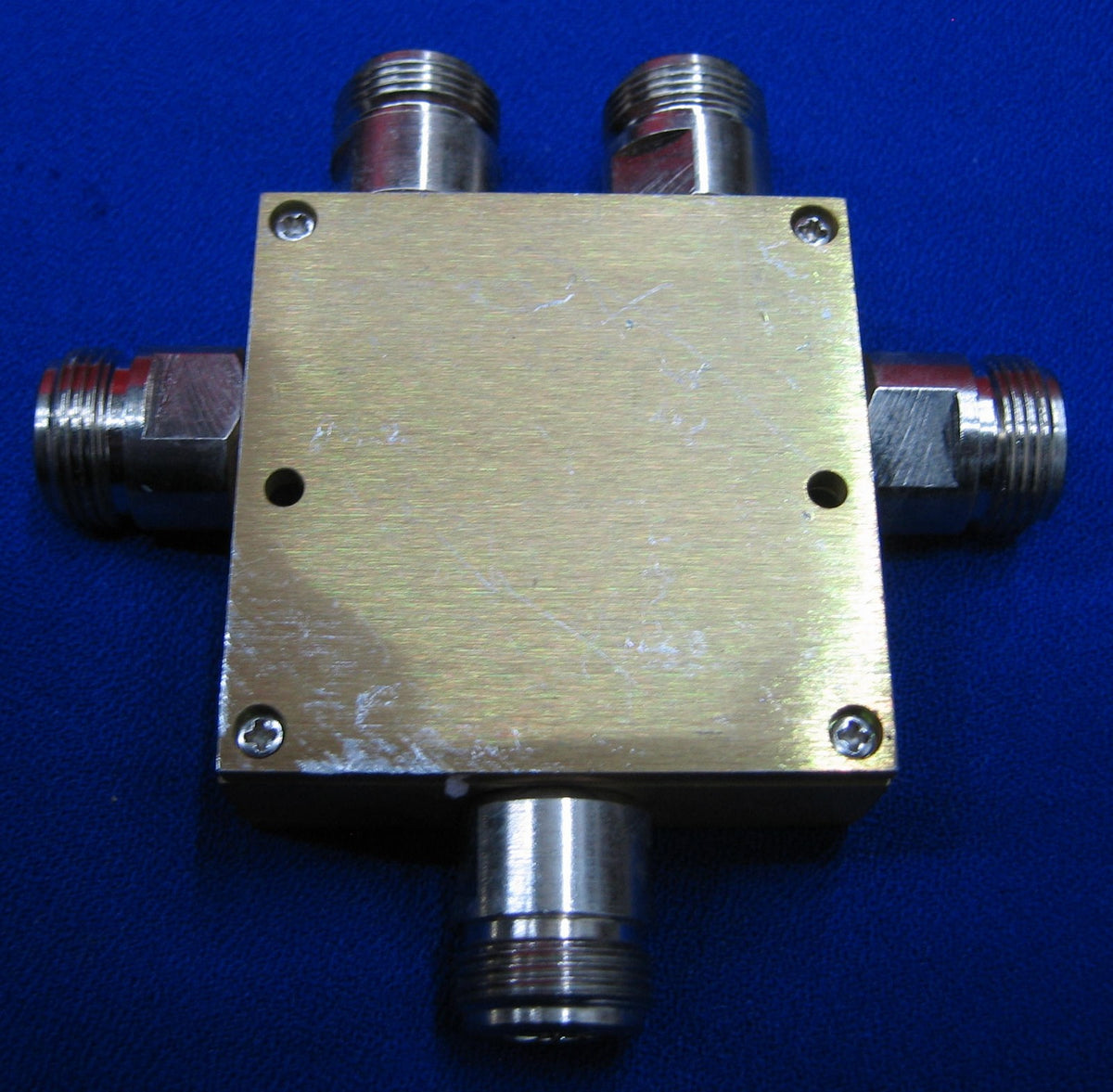 MINI-CIRCUITS パワースプリッター ZA4PD-4 2000-4200 MHz