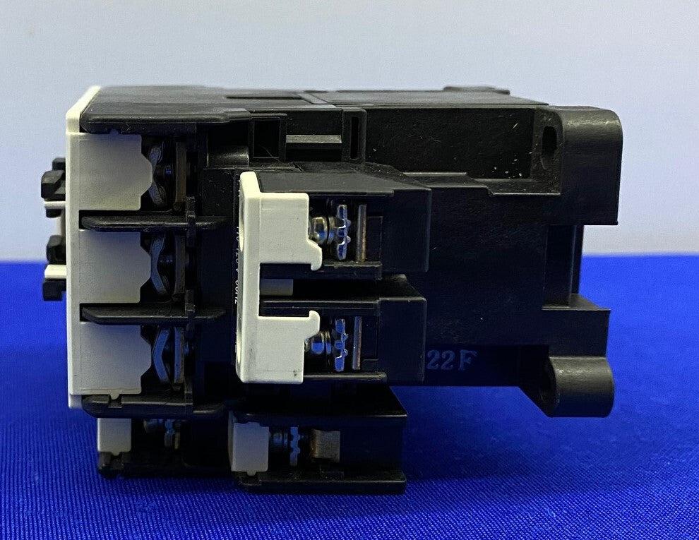富士電機 SC-E04 コンタクタ &amp; SZ-AS1/T / SZ1AS1T 補助コンタクト