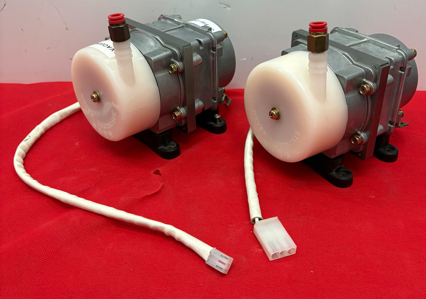 MEDO COMPRESSOR PUMPS AC0401A-A1110-E1-0511 120V AC 1.42 PSIG,60Hz 1.1A - QTY 2