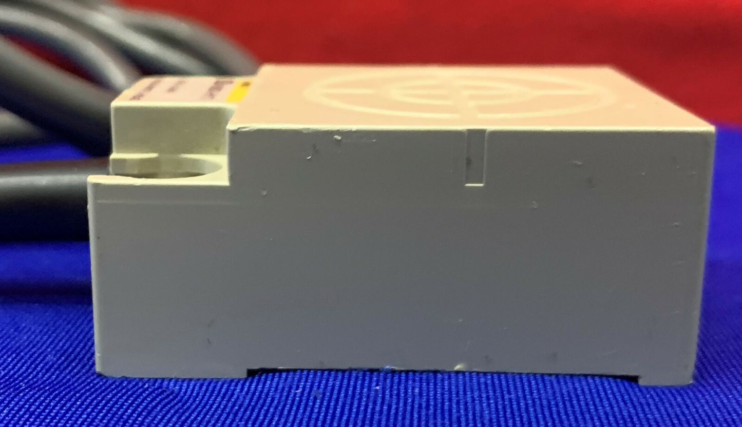 Omron RFID-lezermodule V600-H11 V600 R/W-kop (ontbrekende kabelconnector)