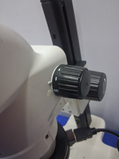 NIKON STEREO SMZ745 MICROSCOPE 6.7-50X  STAND & LED LIGHT C-W10XB/22 EYEPIECES