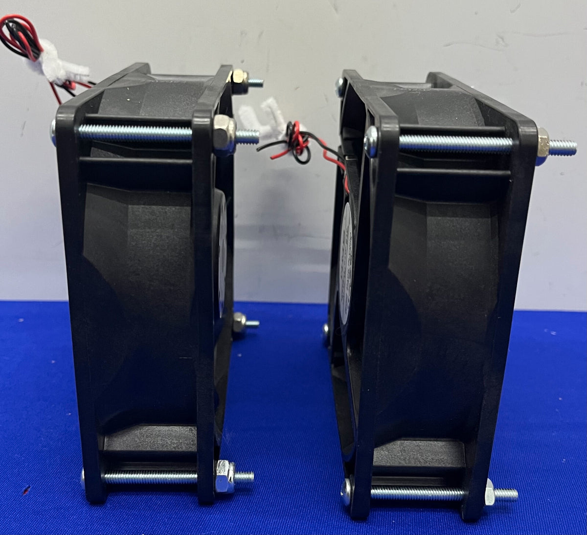 NMB 2-PIN AXIAL COOLING FAN 4715KL-04W-B10 12V - 1 LOT QTY 2