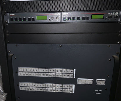 SPL INTEGRIERTE LÖSUNG MEDIENSCHRANK MIT INHALT