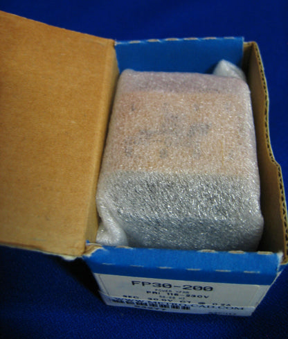 MAGNETEK FP30-200 フラットパック電源トランス PR1 115/230 V 50/60 HZ SEC 30