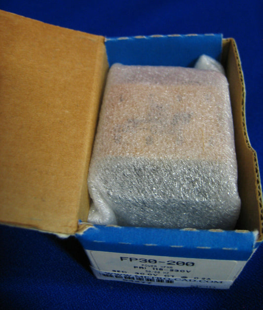 TRASFORMATORE DI POTENZA FLATPACK MAGNETEK FP30-200 PR1 115/230 V 50/60 HZ SEC 30