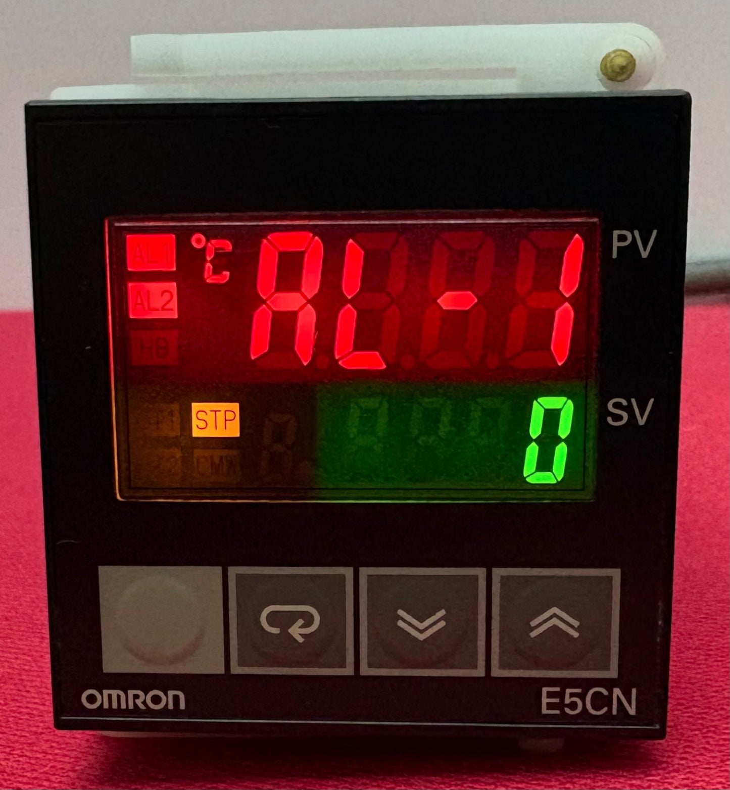 OMRON E5CN TEMPERATURE CONTROLLER E5CN-R2MTC-500