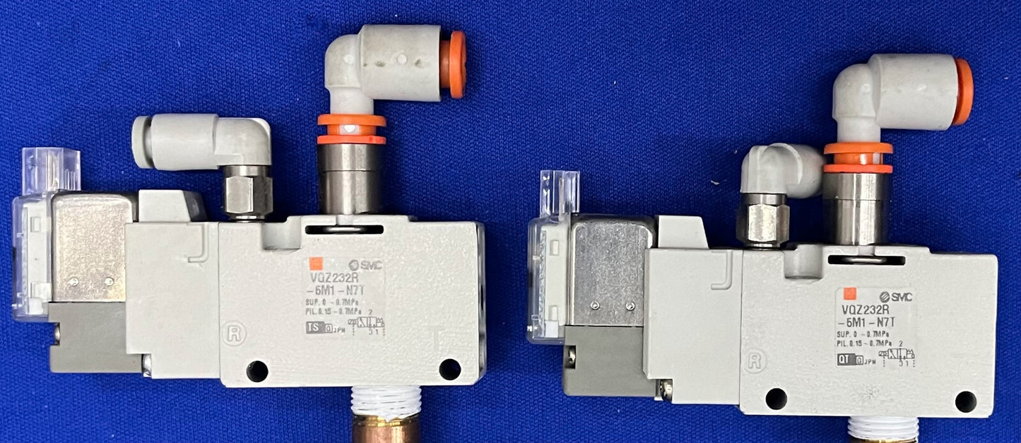 MANÓMETRO REGULADOR SMC ARG20-N01G2-Z con SMC VQZ232R-5M1-N7T - 1 LOTE CANTIDAD 2 