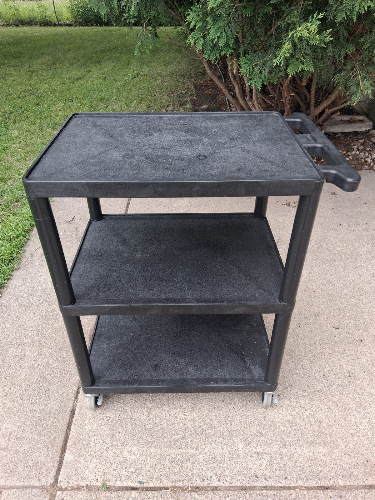 Luxor 24" x 18" 3 Shelf Utility Cart with Locking Wheels