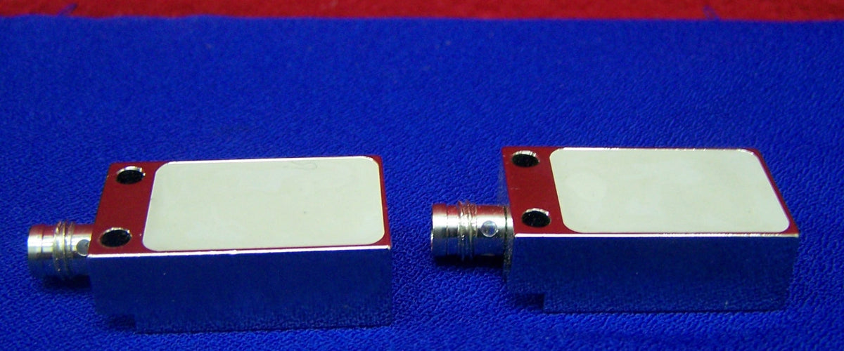 Qté 2 - CAPTEUR CAPACITIF BAUMER ELECTRIC CFDM 20N1500/S35L FLAT PACK 10119702