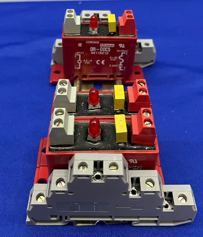 CROUZET GORDOS DR-ODC5 of DR-0DC5 I/O RELAISMODULE - 1 LOT HOEVEELHEID VAN 3 OP DIN-RAIL 