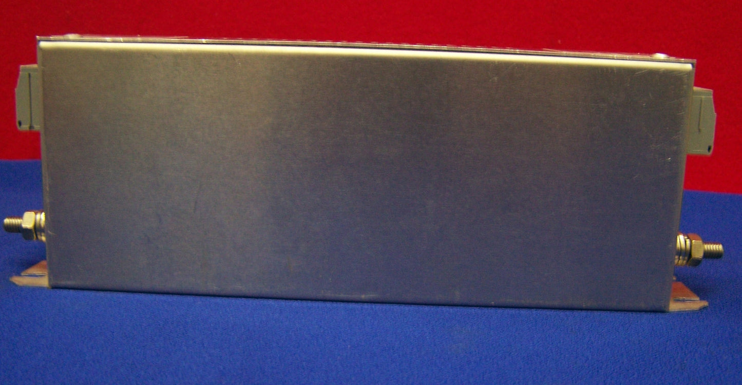 Allen-Bradley Allen Bradley AB 198778-Q01 2090-XXLF-TC316 FILTRO DE LÍNEA SIN ESCOBILLAS
