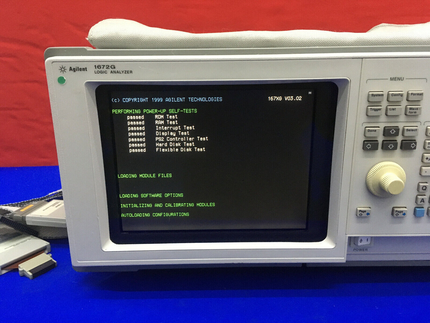 ANALIZADOR LÓGICO PORTÁTIL AGILENT 1672G 32K/68CH ADAPTADOR DE 3 TERMINACIONES Y 4 PUERTOS