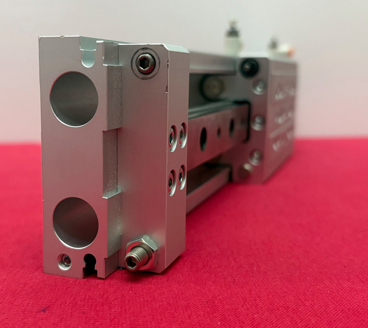 SMC MXW16-150B LINEAR AIR CYLINDER LONG STROKE PRECISION SLIDE TABLE