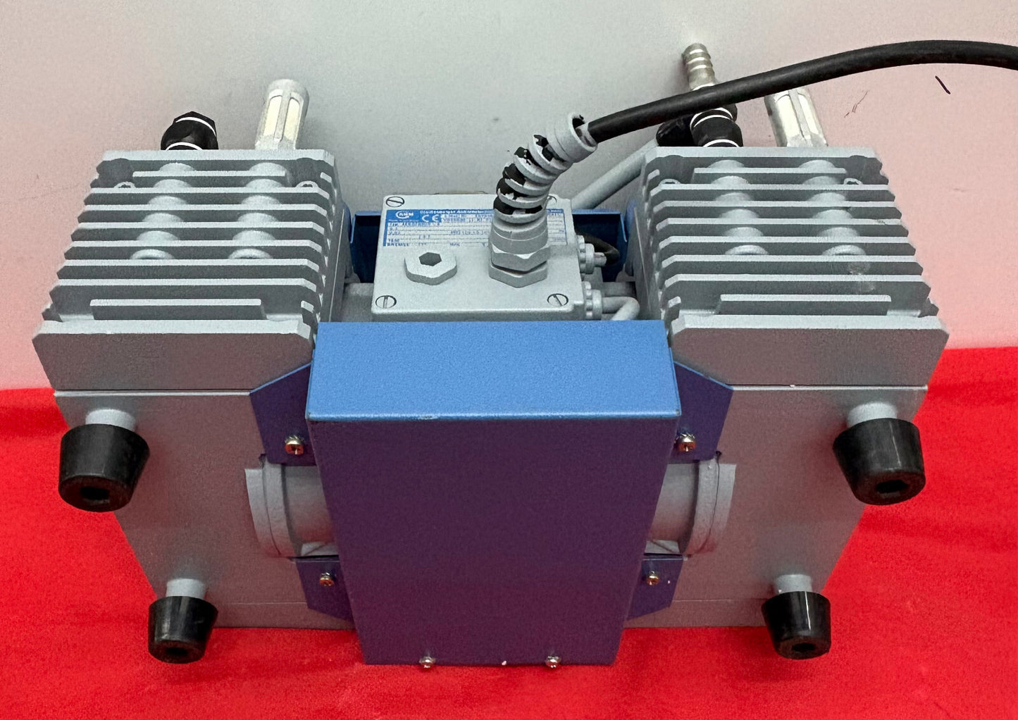 ABM GREIFFENBERGER VACUUBRAND ME 8 DIAPHRAGM VACUUM PUMP 4EKGF63DX-4