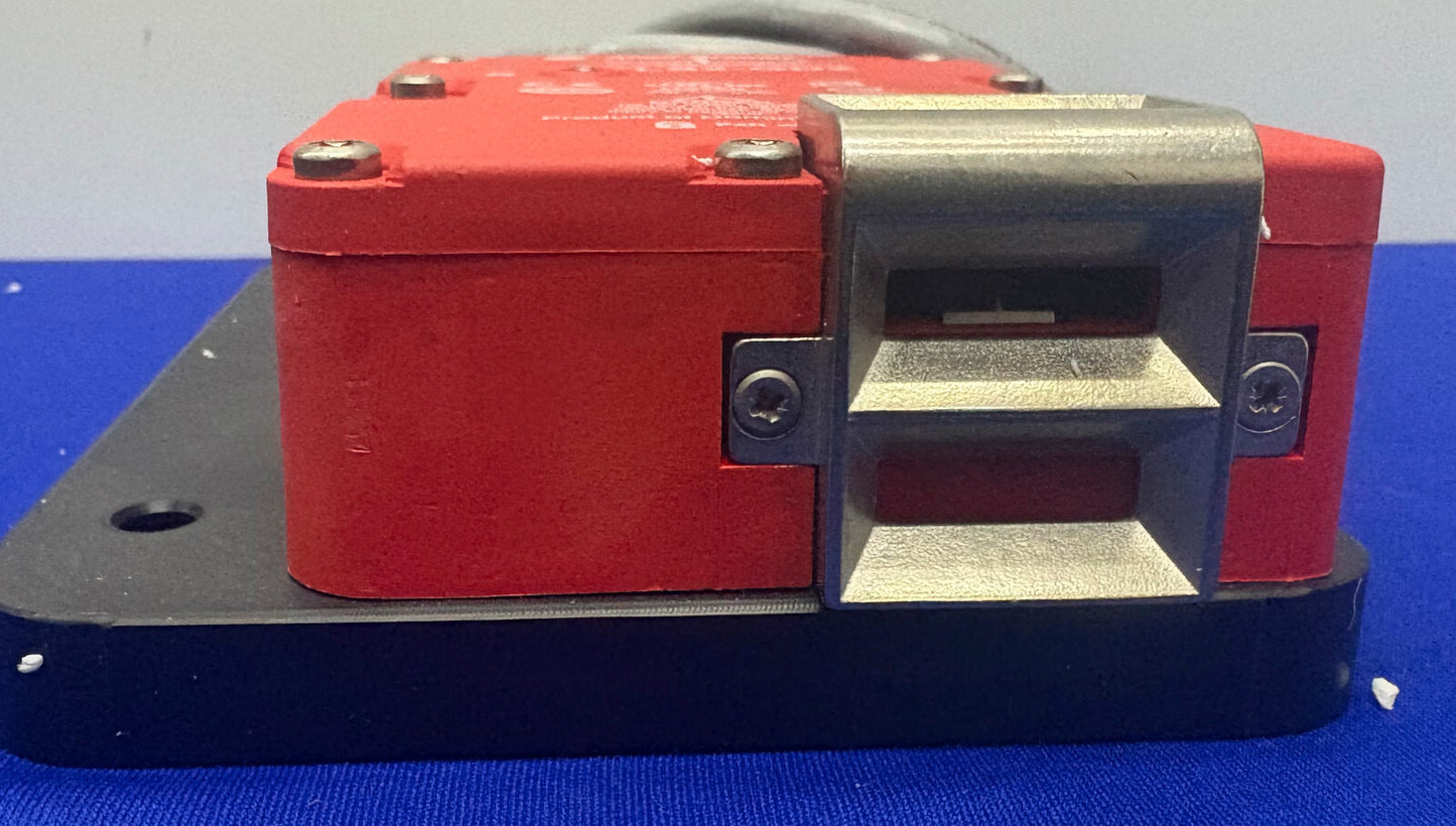 ALLEN BRADLEY AB GUARDMASTER ® VEILIGHEIDSVERGRENDELINGSSCHAKELAAR TLS2-GD2 &amp; (2) TROJAN 5EX 