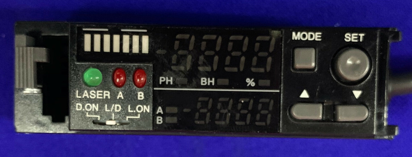 KEYENCE LV-21AP / DIGITALER LASERVERSTÄRKER/SENSOR DER LV-SERIE