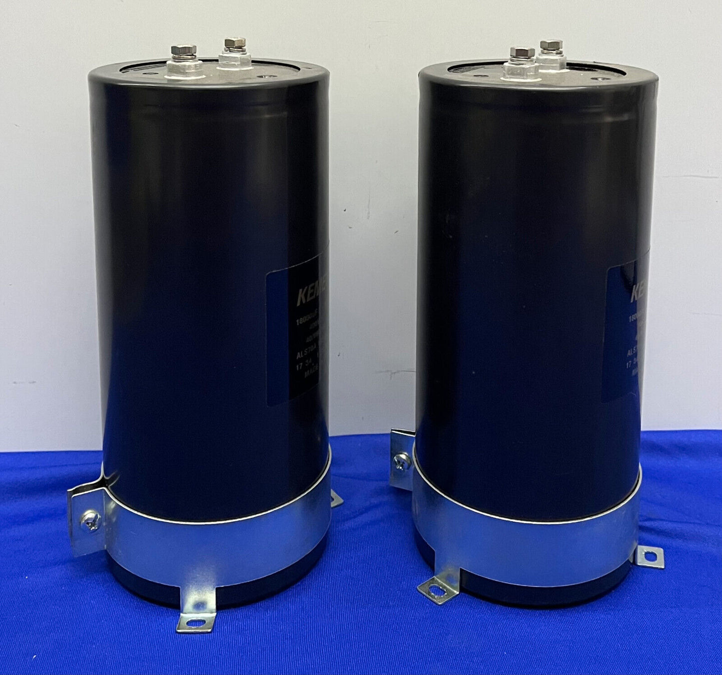 CONDENSATORI ELETTROLITICI IN ALLUMINIO KEMET ALS70A 183 QS 400 ALS70A183QS400 - QTY 2