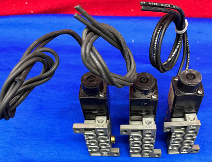 1 LOT DE 3 - ENSEMBLE D'ÉLECTROVANNE NUMATICS 030SA4410 #237-261B 150 PSI MAX