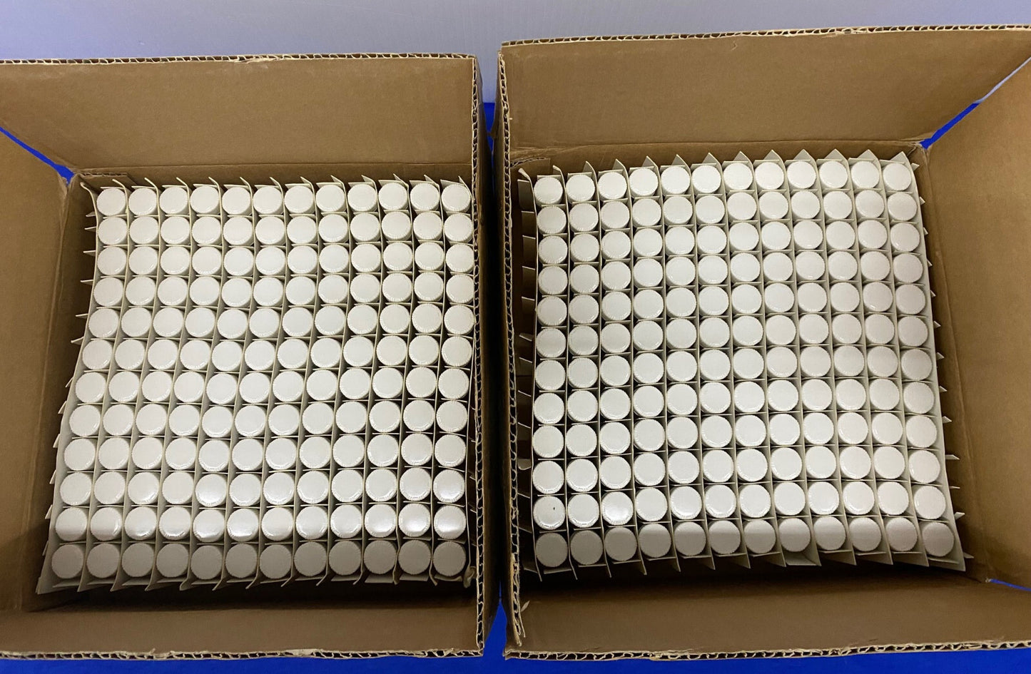 KIMBLE CHASE 60940A 16 60940A-16 VIAL SCREW THREAD W/CAP 16ML  1 LOT QTY 2 BOXES