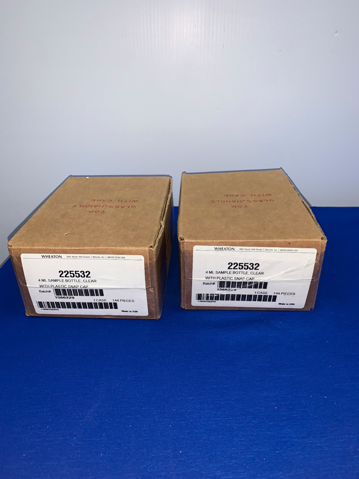 WHEATON 144 STUKS 4 ML MONSTERFLESJE DOORZICHTIG MET PLASTIC KLIKDOP, 1 PARTIJ VAN 2 DOZEN