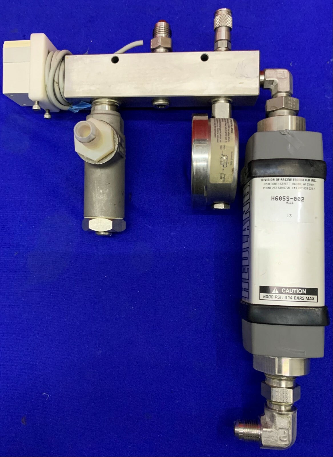 Misuratore di portata dell'acqua Hedland H605S-002 con manometro McDaniel 300 psi 