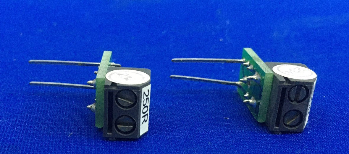 LOT DE 2 BORNES DE COMMANDES GRAPHIQUES POUR ENREGISTREUR DE CARTES EURTHEUM CHESSEL