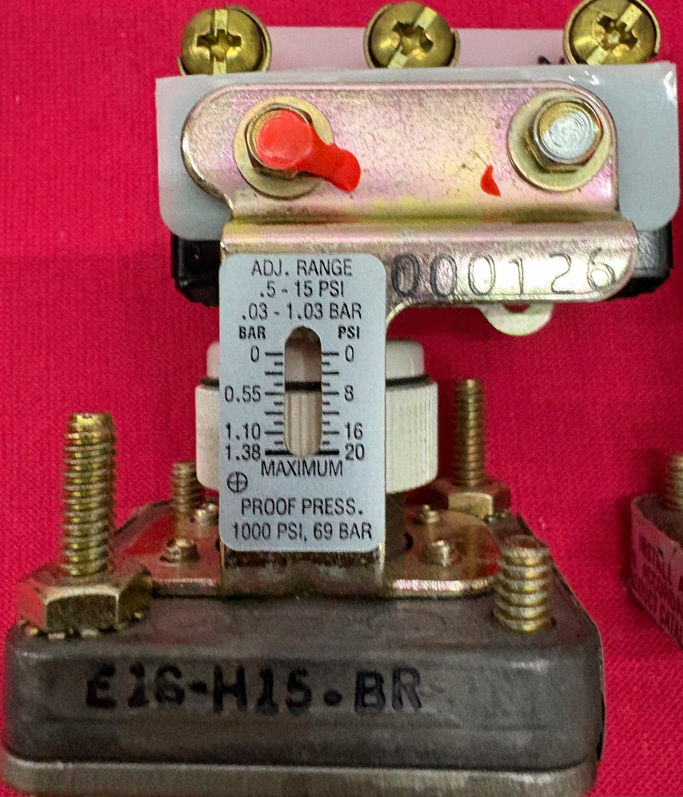 BARKSDALE E1S-H15-BR ECON-O-TROL SERIES PRESSURE SWITCH 0.5-15 PSI - 1 LOT QTY 2