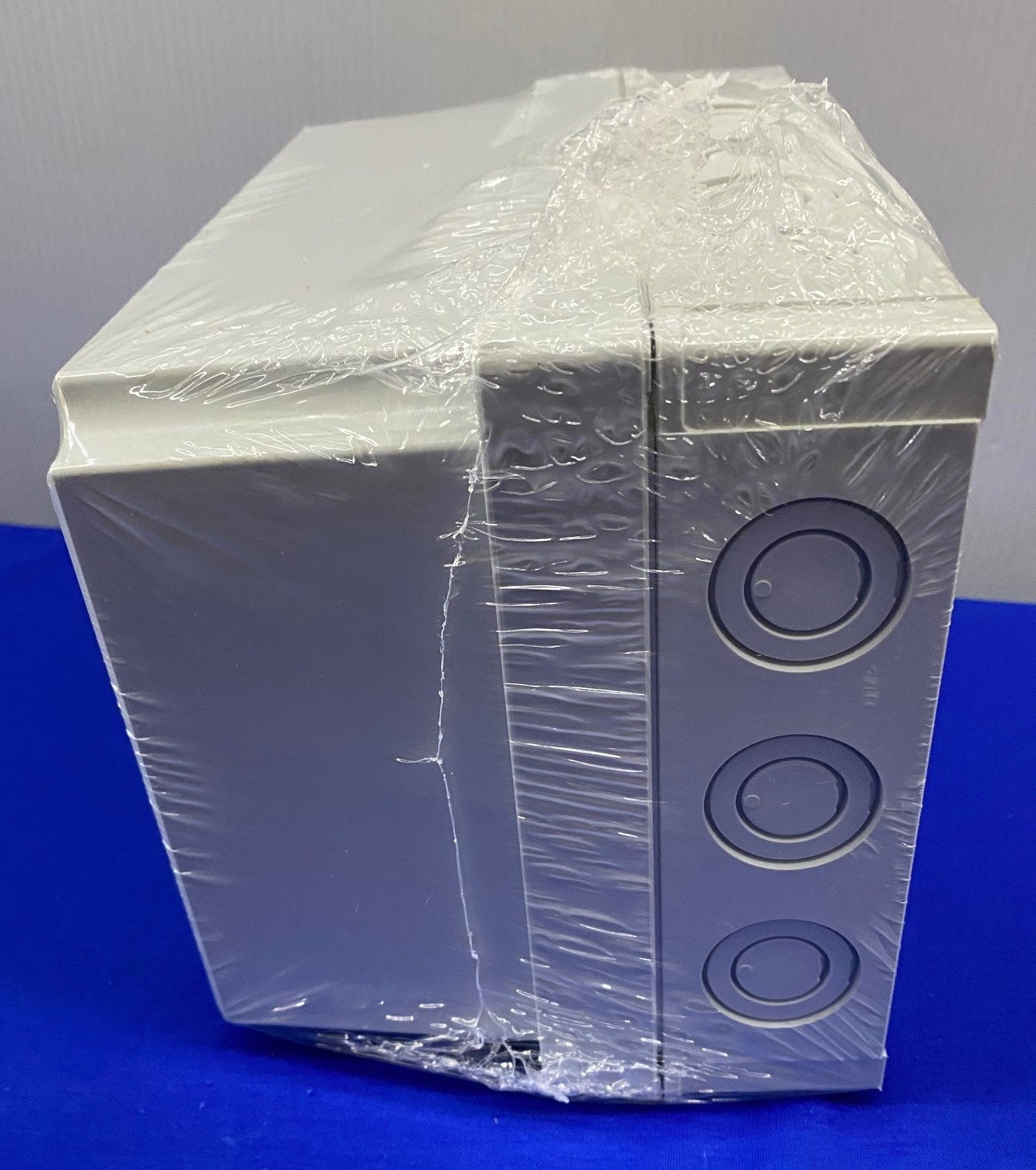 FIBOX UL PCM 200/150 G 6416329 ENCLOSURE O/D 10" X 7.1" X 5.9" POLYCARBONATE