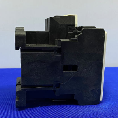 富士電機 SC-E04 コンタクタ &amp; SZ-AS1/T / SZ1AS1T 補助コンタクト