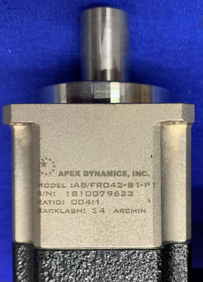 Servomoteur Allen Bradley MPL-A230P-Ej42AA SerA avec tête de transmission APEX AB/FR042-S1-S1