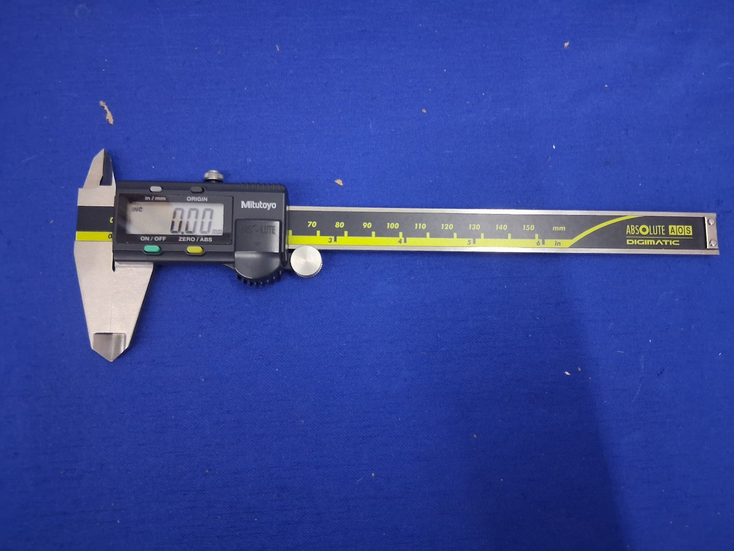 Mitutoyo 500-196-30 CD-6" ASX Digimatic Digital Caliper 6 inch With Case