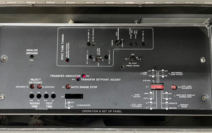 VARIAN AUTO-TEST 947 HELIUM MASSA SPECTROMETER LEKDETECTOR - VOOR ONDERDELEN/REPARATIE H2 