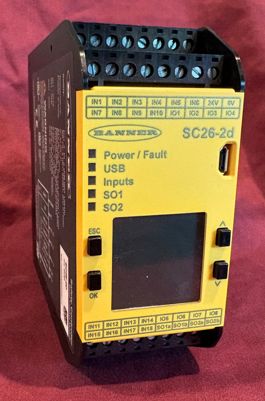 BANNER SC26-2D SAFETY CONTROLLER NON EXPANDABLE 26 INPUT PN: 85066 LCD DISPLAY