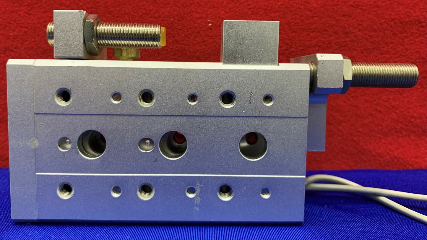 Mesa deslizante neumática SMC MXS16-X12 M9NL-X12 con sensores SMC D-M9N de 16 mm de diámetro interior