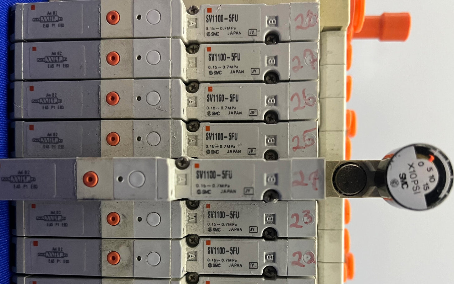SMC SS5V1-1010983-03-1 STATION VENTIL VERTEILERBLOCK MONTAGE MENGE 14 SV1100-5FU 