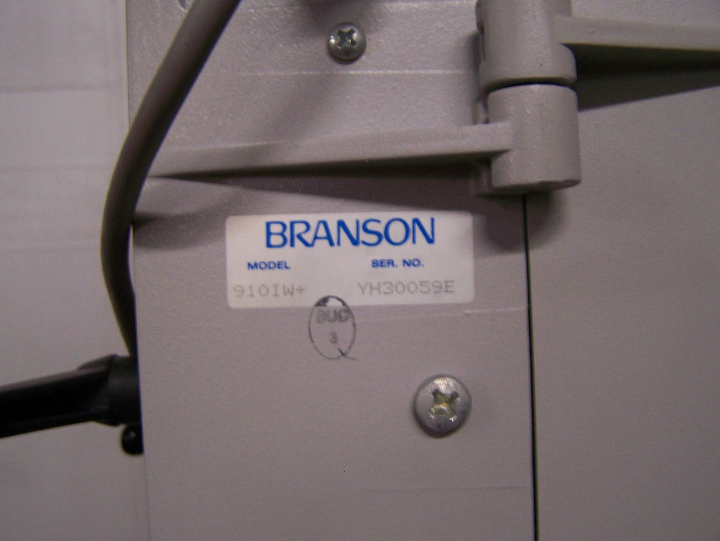 BRANSON ULTRASONIC WELDER 910IWT INPUT 117 VAC 13 AMP 50/60 HZ FOR PARTS REPAIR